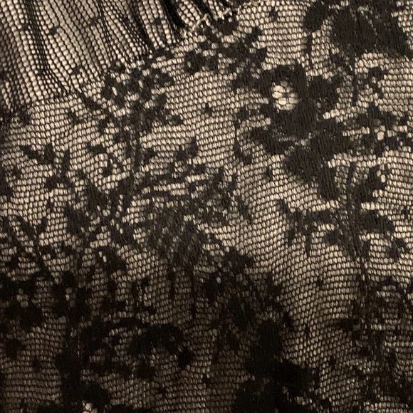 Central Park West New York Black Lace Lined V-Neck Top XS - Picture 4 of 16